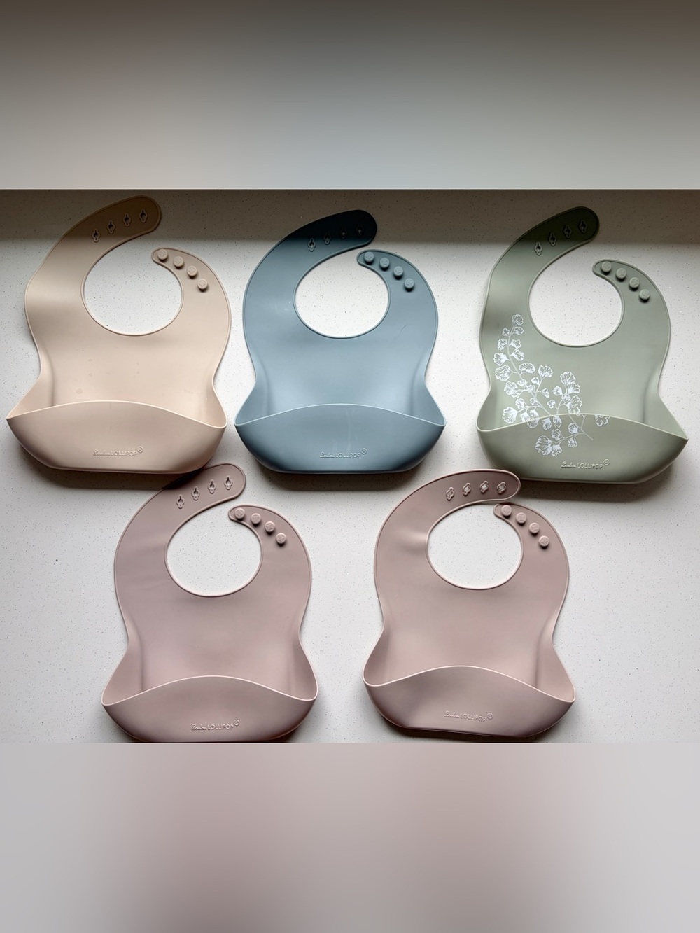 Loulou Lollipop Silicone Bibs – Set of 5